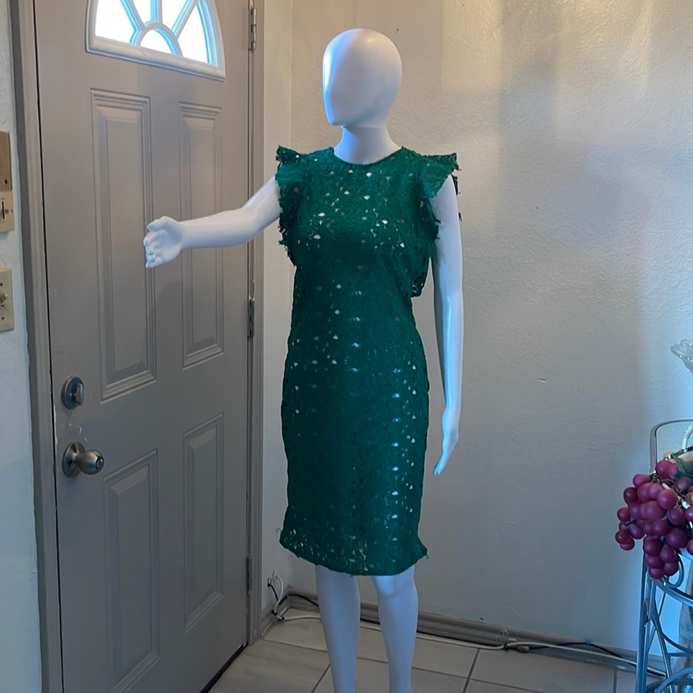Beautiful elegant Zara woman dress, emerald green, size M Juniors MP